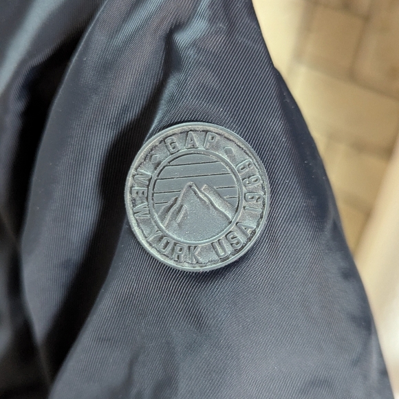 GAP Kids Charcoal Hooded Puffer Coat - Picture 3 of 8